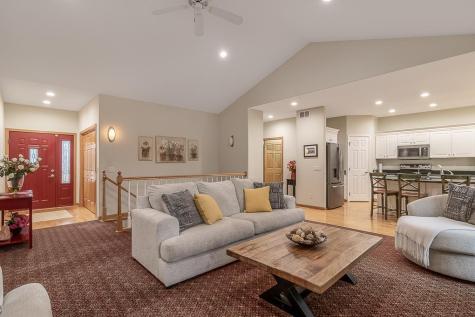 2142 Arlington Lane North Mankato MN 56003