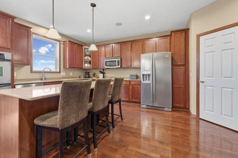 2061 Winterberry Lane Shakopee MN 55379