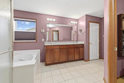 2061 Winterberry Lane Shakopee MN 55379