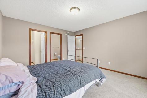 2061 Winterberry Lane Shakopee MN 55379