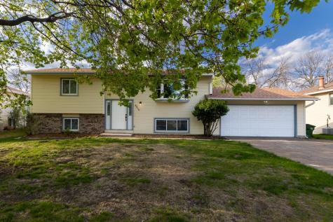 8016 81st Avenue N Brooklyn Park MN 55445