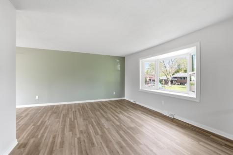 8016 81st Avenue N Brooklyn Park MN 55445