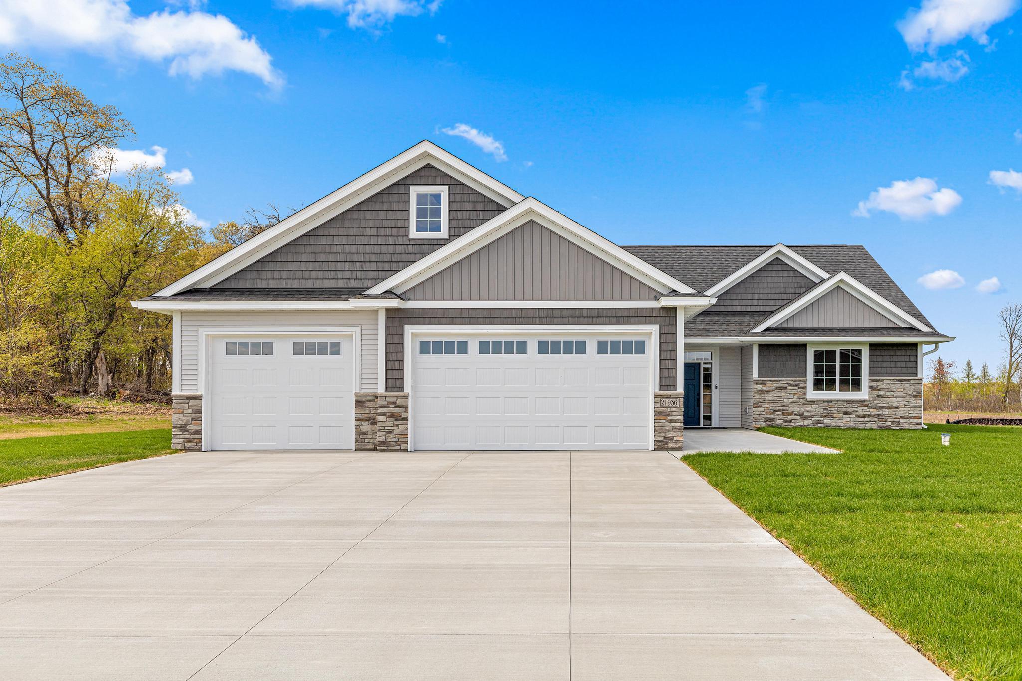 21936 Willys Street NE Cedar MN 55011