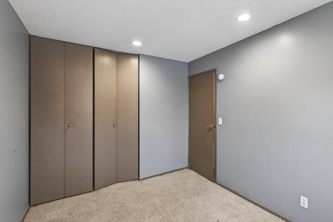 6368 Saint Johns Drive Eden Prairie MN 55346