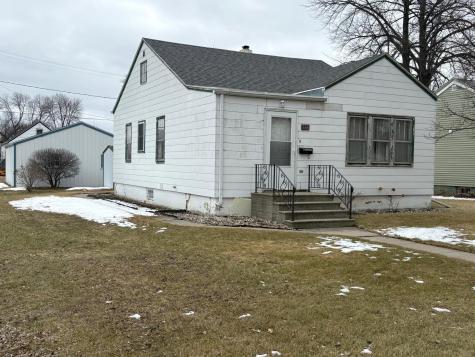 716 5th Street N Wahpeton ND 58075