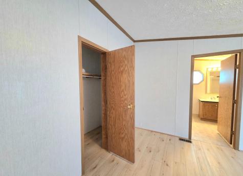 118 Snetting Drive Thief River Falls MN 56701