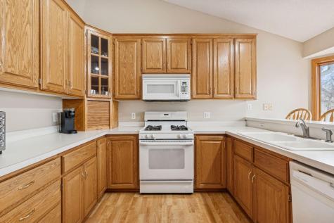 9487 Winslow N Maple Grove MN 55311