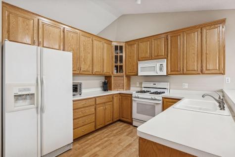 9487 Winslow N Maple Grove MN 55311