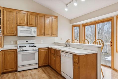 9487 Winslow N Maple Grove MN 55311