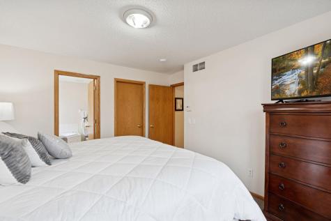 9487 Winslow N Maple Grove MN 55311