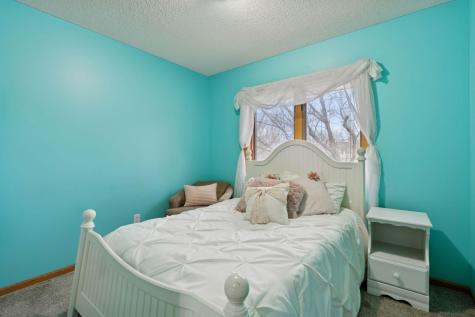 9487 Winslow N Maple Grove MN 55311