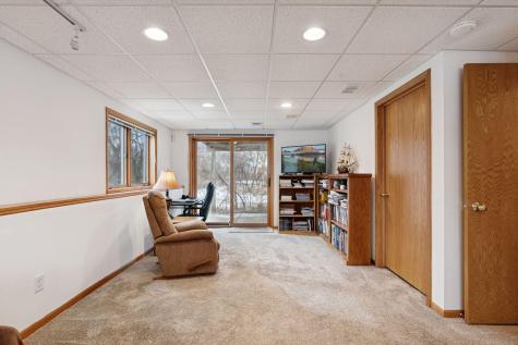 9487 Winslow N Maple Grove MN 55311
