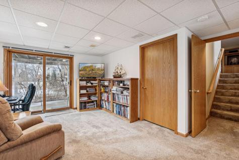 9487 Winslow N Maple Grove MN 55311