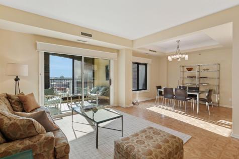 1235 Yale Place Minneapolis MN 55403