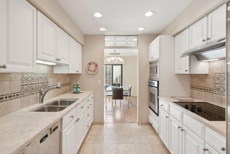 1235 Yale Place Minneapolis MN 55403