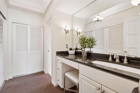 1235 Yale Place Minneapolis MN 55403
