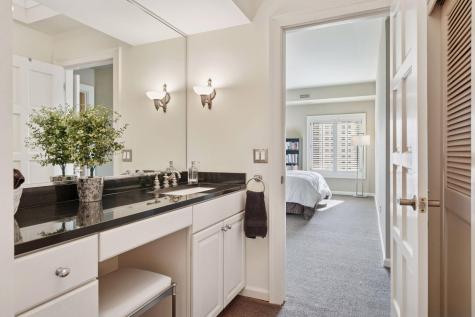 1235 Yale Place Minneapolis MN 55403