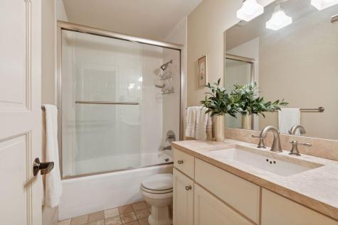 1235 Yale Place Minneapolis MN 55403