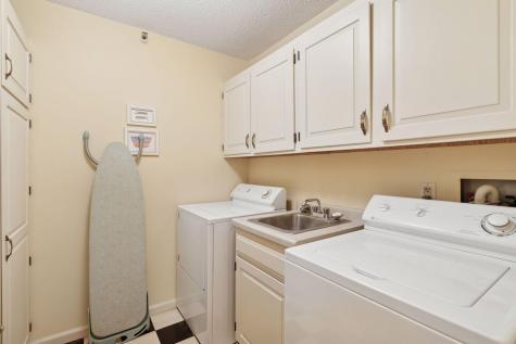 1235 Yale Place Minneapolis MN 55403