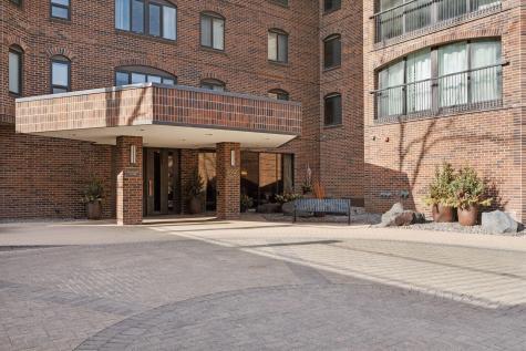 1235 Yale Place Minneapolis MN 55403
