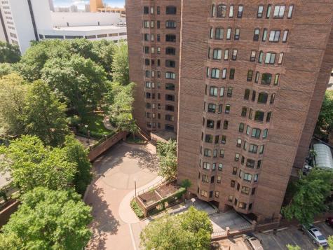 1235 Yale Place Minneapolis MN 55403