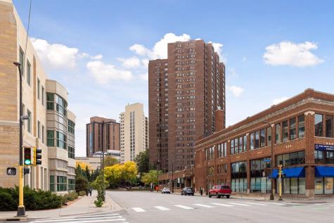 1235 Yale Place Minneapolis MN 55403