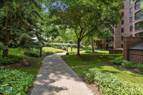 1235 Yale Place Minneapolis MN 55403