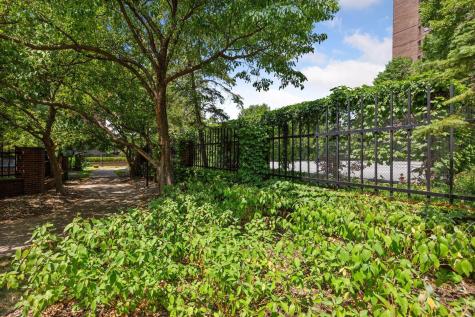 1235 Yale Place Minneapolis MN 55403