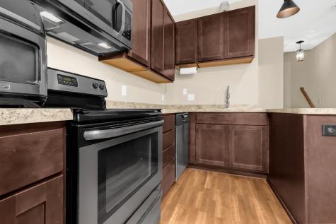 1283 County Road D Circle E Vadnais Heights MN 55109