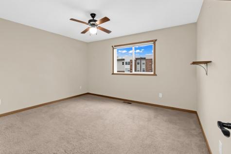 1283 County Road D Circle E Vadnais Heights MN 55109