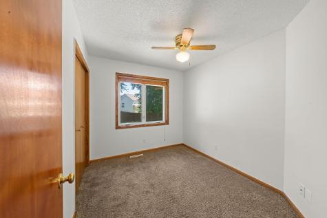 17446 Goldenview Avenue Lakeville MN 55044