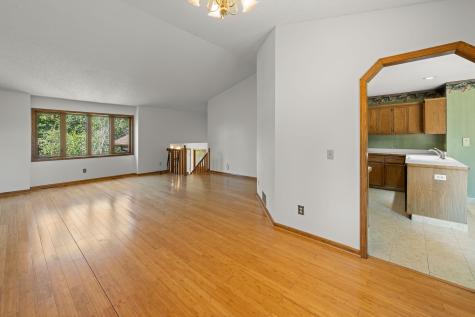 17446 Goldenview Avenue Lakeville MN 55044