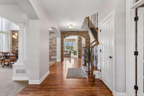 1750 Lucy Ridge Court Chanhassen MN 55317