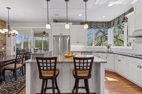 1750 Lucy Ridge Court Chanhassen MN 55317