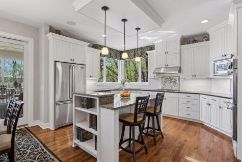 1750 Lucy Ridge Court Chanhassen MN 55317