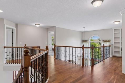 1750 Lucy Ridge Court Chanhassen MN 55317