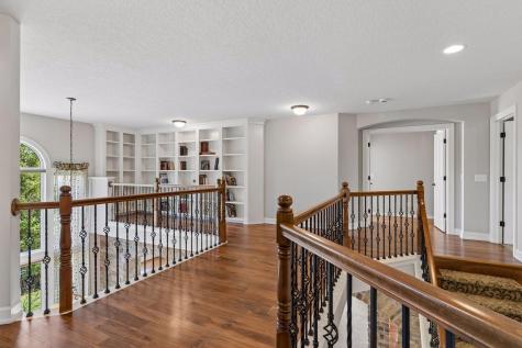 1750 Lucy Ridge Court Chanhassen MN 55317