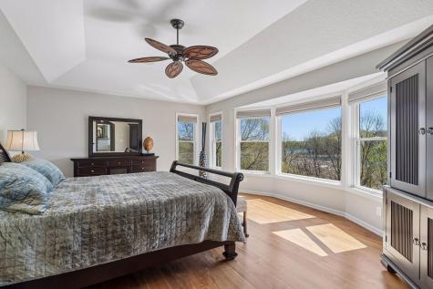 1750 Lucy Ridge Court Chanhassen MN 55317