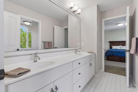 1750 Lucy Ridge Court Chanhassen MN 55317