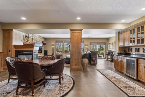 1750 Lucy Ridge Court Chanhassen MN 55317