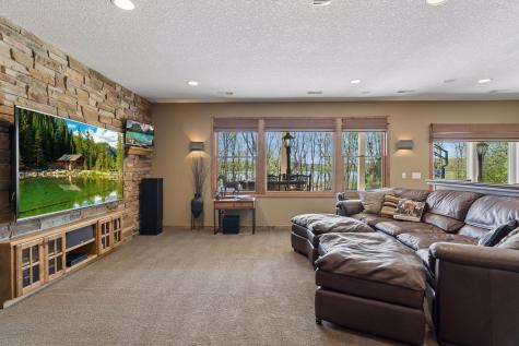 1750 Lucy Ridge Court Chanhassen MN 55317