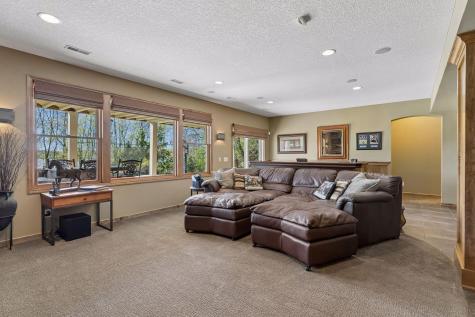 1750 Lucy Ridge Court Chanhassen MN 55317