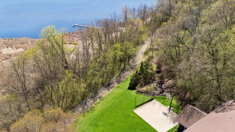 1750 Lucy Ridge Court Chanhassen MN 55317