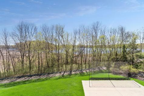 1750 Lucy Ridge Court Chanhassen MN 55317