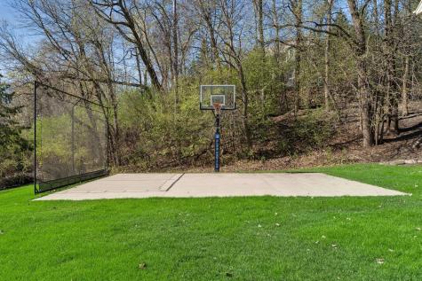 1750 Lucy Ridge Court Chanhassen MN 55317