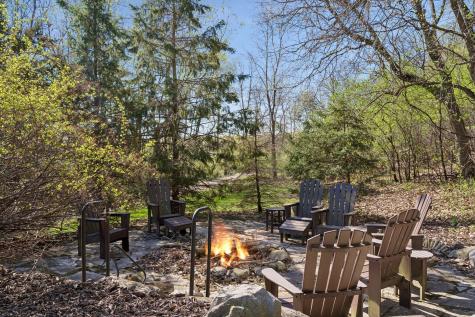 1750 Lucy Ridge Court Chanhassen MN 55317