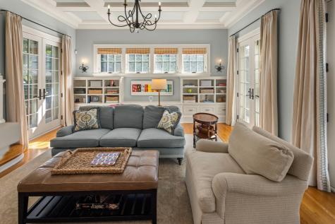 2400 W Lake Of The Isles Parkway Minneapolis MN 55405