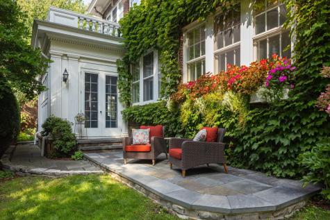 2400 W Lake Of The Isles Parkway Minneapolis MN 55405