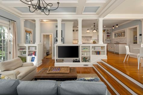 2400 W Lake Of The Isles Parkway Minneapolis MN 55405