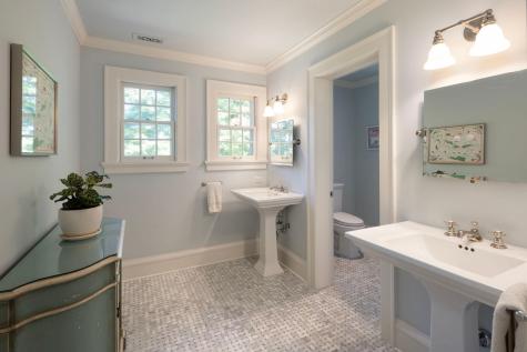 2400 W Lake Of The Isles Parkway Minneapolis MN 55405